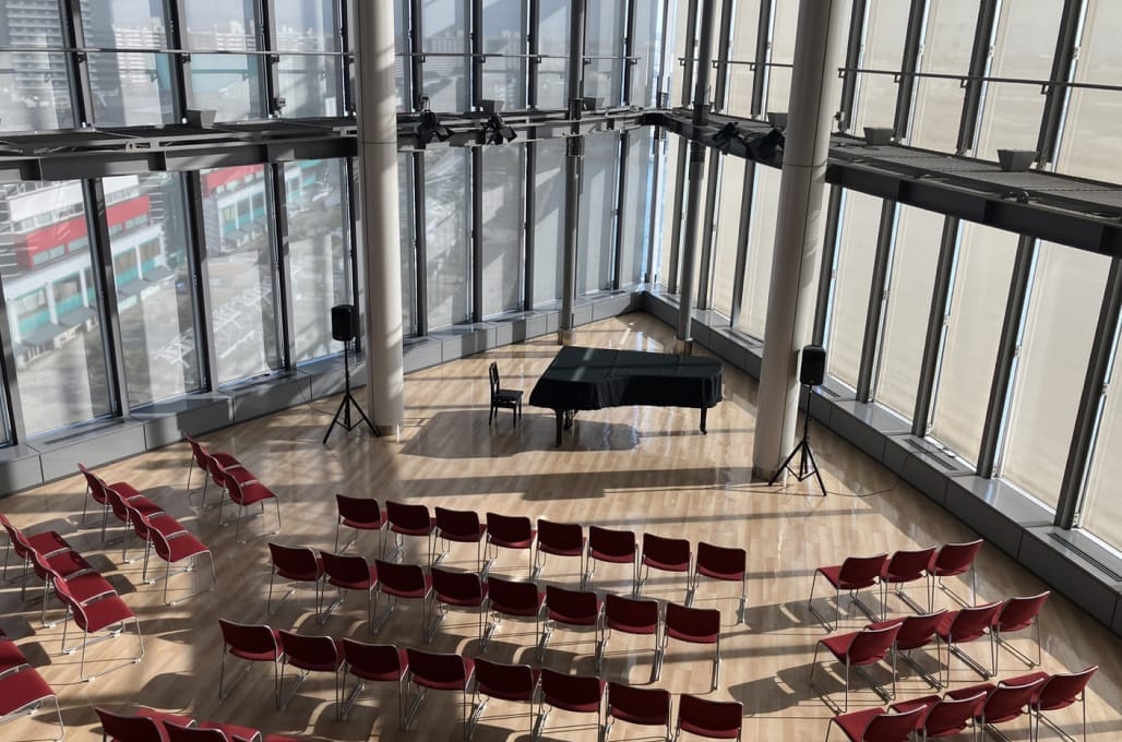 サンセットホール